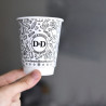 Gobelet en papier BIO de 240 ml imprimé personnalisé avec le logo 'Dan & Decarlo'